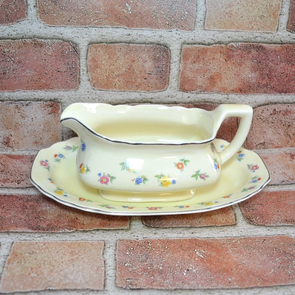 Vintage WS George Lido Canarytone Floral Gravy Boat With Drip Dish Serveware
